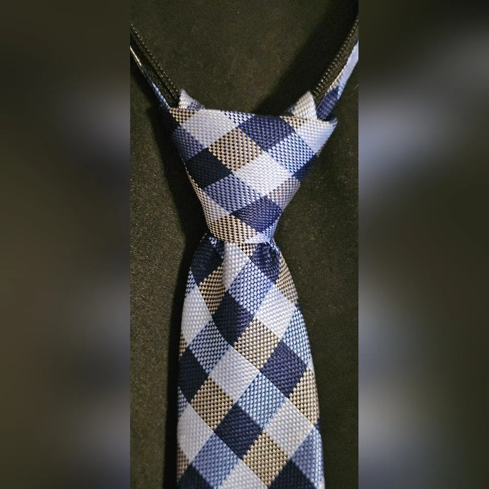 Boys tie